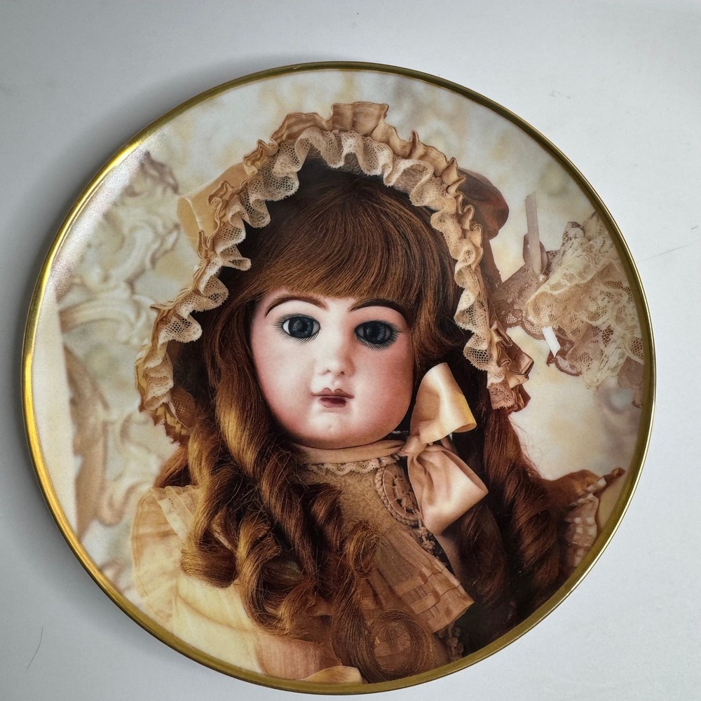 Franklin Mint Hanau Doll Museum Portrait of Colette Limited Edition Plate